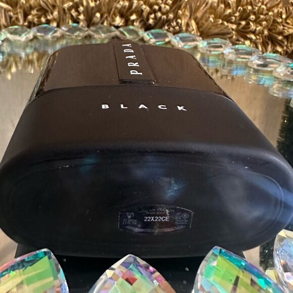 Prada Luna Rossa Black Eau de Parfum - 3.3 fl oz - Bold &
Sophisticated - Picture 4 of 17